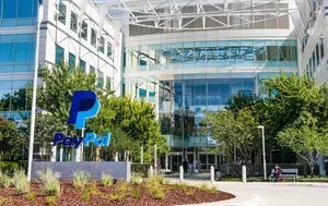 PayPal negociază vânzarea către Stripe și Advent. Oferta ar urma să depășească 53 de miliarde de dolari