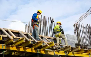 Construcțiile au înregistrat o creștere în luna mai. Lucrările noi au crescut cu peste 24%, dar materialele s-au scumpit cu 13,2%