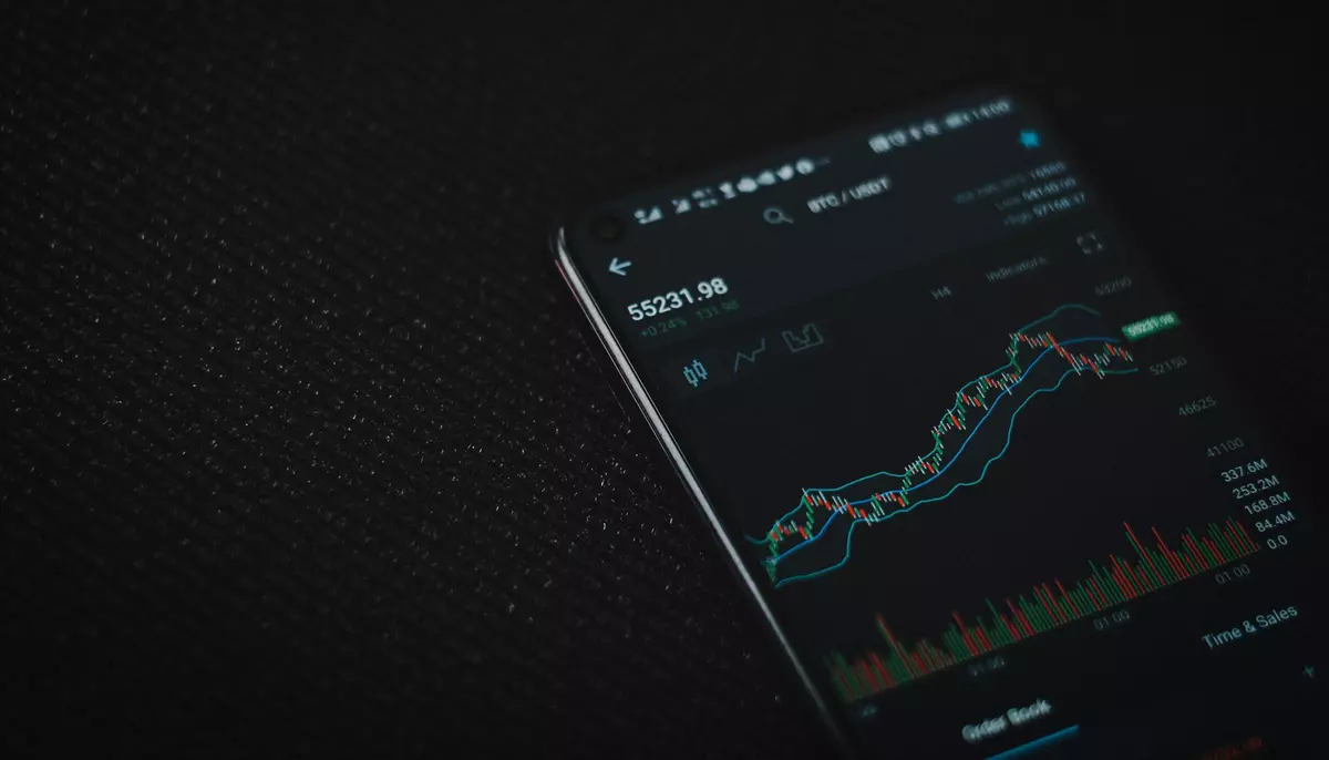 Piața crypto a scăzut cu 3,3% în mai. Binance Research arată cum inflația și dobânzile au apăsat activele digitale
