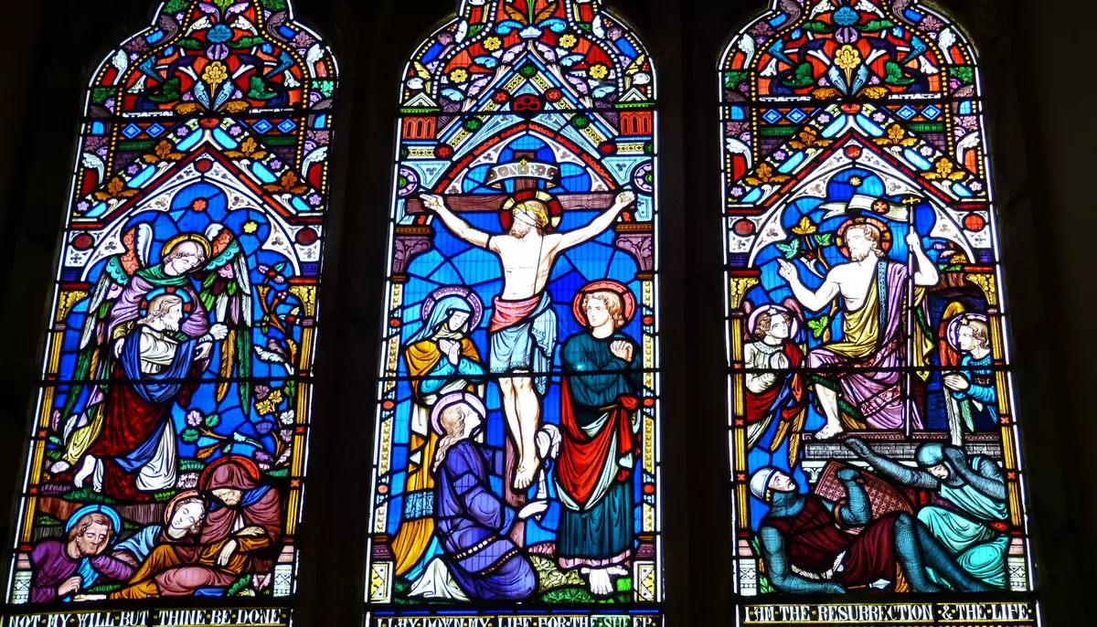 O călătorie în zi de Paște în universul creștinilor catolici alături de credincioșii ei, prin lumină, tradiții și obiceiuri