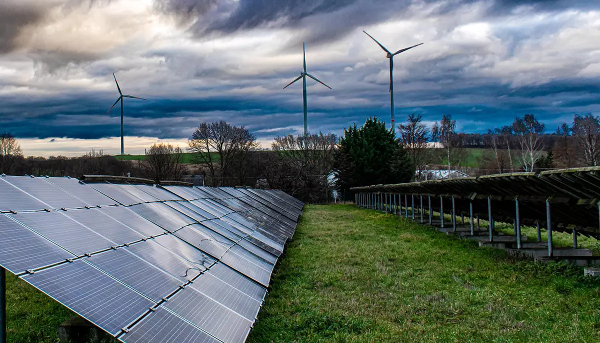 România investește 150 de milioane de euro în baterii. Regenerabilele pot limita criza energetică, dar stocarea rămâne în urmă