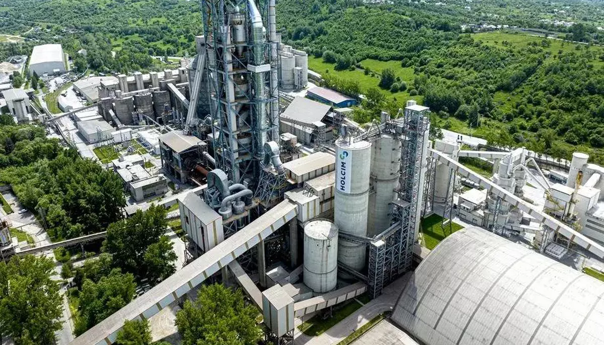 Premieră românească în Europa de Est. Holcim lansează un proiect de captare a carbonului la Câmpulung