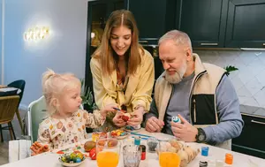 Tradiția hainelor noi de Paște: ce simbolizează și de unde provine?