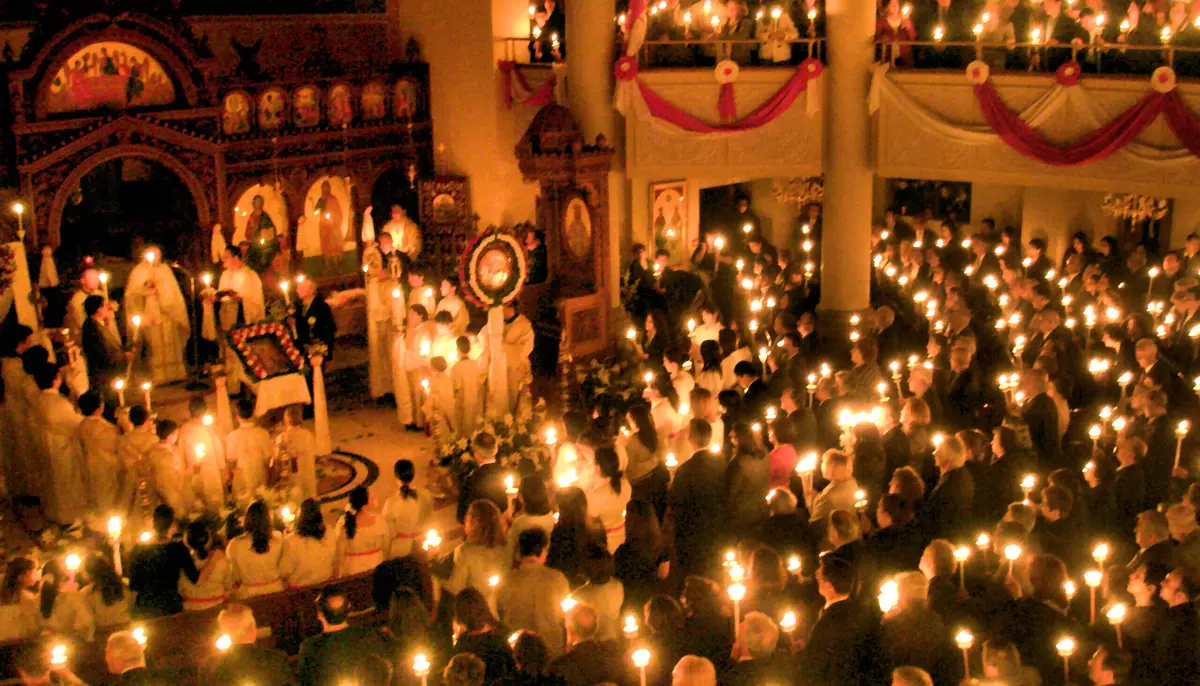 Cum petrec românii din diaspora Paștele. Tradiții păstrate între dor și adaptare