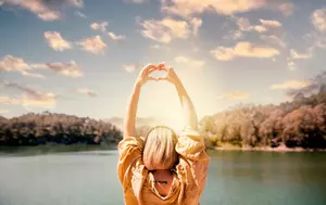 Unde locuiesc cei mai fericiți oameni? Raport care arată orașele cu cea mai bună calitate a vieții