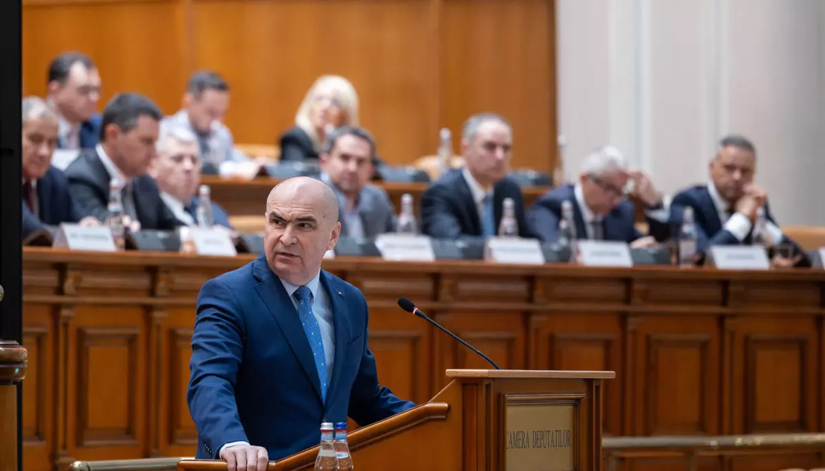 Premierul Ilie Bolojan: „Orice dezvoltare a fotovoltaicului fără capacități de stocare înseamnă, practic, îmbolnăvirea sistemului”