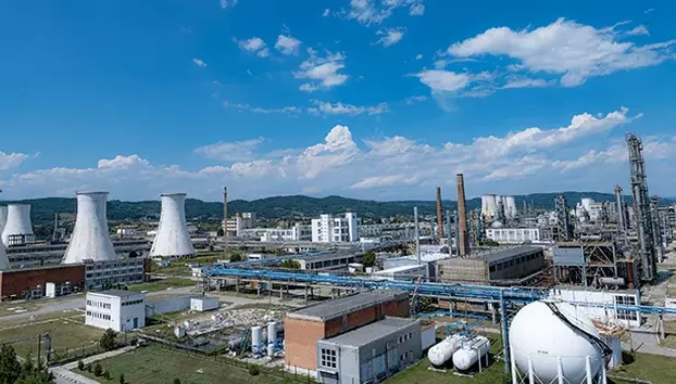 Chimcomplex a încheiat primul trimestru cu o pierdere netă de 48 de milioane de lei. Cifra de afaceri a scăzut cu aproape 23%