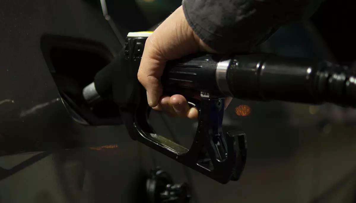 Prețul motorinei a urcat cu 7,5% în doar o săptămână. Statul promite ieftinirea, după ce scumpirea a generat un efect de domino în toată economia