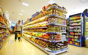 Vânzările în magazinele din România au scăzut. La nivel european se înregistrează o creștere de 1,9%