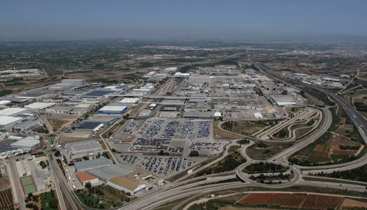 Ford ar putea împărți uzina din Valencia cu Geely. Chinezii vor să producă mașini în Europa