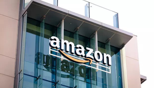 Amazon ajunge la o capitalizare de peste 3.000 de miliarde de dolari. Acțiunile companiei ating un nou record istoric