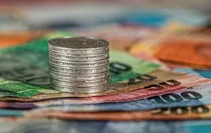 Ratingul României rămâne stabil, însă economia este vulnerabilă. Avertisment din partea conducerii BNR