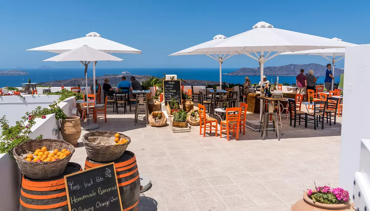 Turiștii iau cu asalt Grecia. Încasările din primul trimestru au ajuns la 2,8 miliarde de euro
