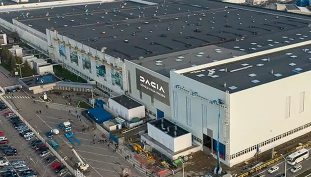 Dacia renunță la planul de extindere a uzinei din Mioveni. Costurile și competitivitatea schimbă calculele Renault