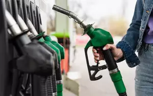 Comisia Europeană ia în calcul o nouă taxă pentru giganții din petrol și gaze