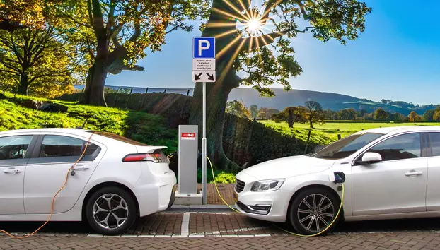 Vehiculele electrice chinezești au ajuns la 14% din piața europeană. Mii de locuri de muncă sunt amenințate