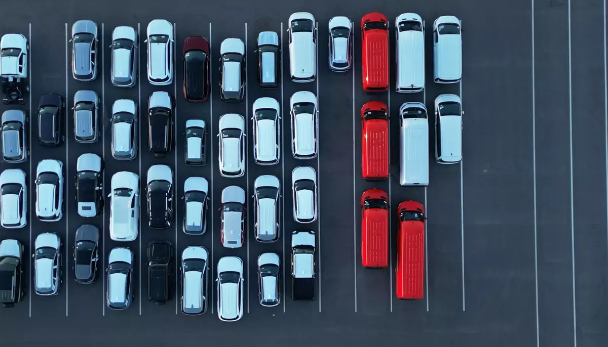 Înmatriculările autoturismelor noi a crescut cu 20,7% în trimestrul al doilea. Numărul vehiculelor pentru transportul persoanelor a scăzut cu 7,6%