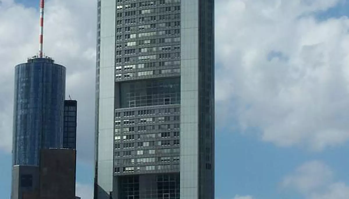 Commerzbank concediază 3.000 de angajați. Disputa cu UniCredit se intensifică în sectorul bancar 