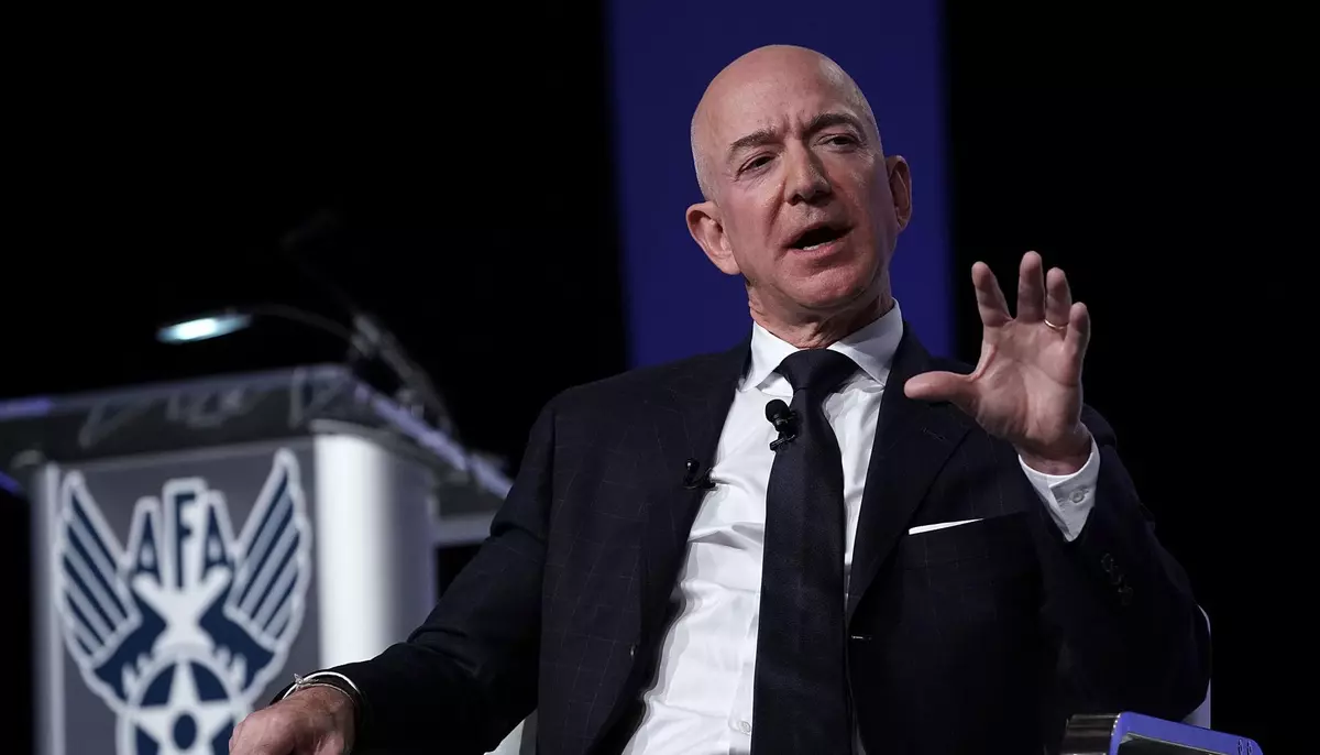 Jeff Bezos propune ca americanii cu salariii mici să nu plătească impozit pe venit. Ideea reaprinde dezbaterea fiscală din SUA