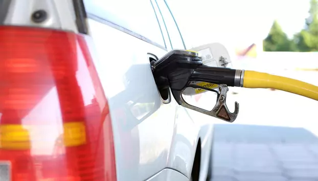 Taxă nouă pe carburanți din 2028. Anunțul făcut de oficialii Petrom: „Va aduce un cost de aproximativ un leu pe litru”