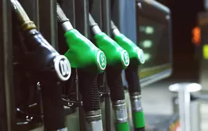 Motorina s-a ieftinit după reducerea temporară cu 20% a accizei. Prețul a coborât sub 10 lei în mai multe stații