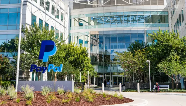 PayPal negociază vânzarea către Stripe și Advent. Oferta ar urma să depășească 53 de miliarde de dolari