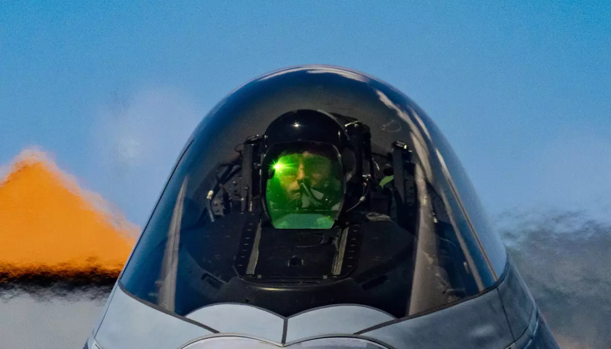 SUA recuperează un pilot după doborârea unui avion de luptă în Iran