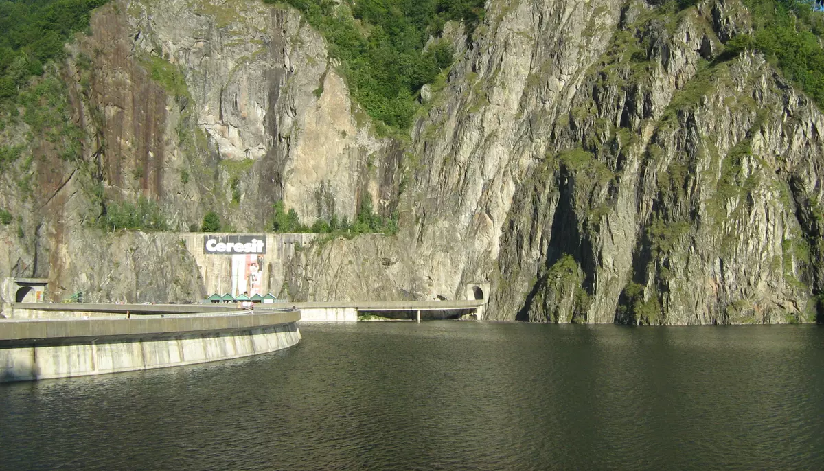 Compensație de aproape 4 milioane de lei pentru operatorul de apă din Curtea de Argeș, în contextul lucrărilor de la Vidraru