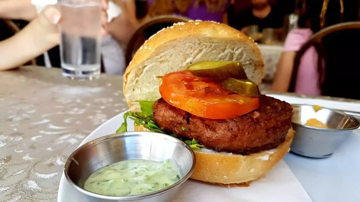 Carnea vegetală, o industrie de 30 de miliarde de dolari intrată în declin. Ce urmează după burgerii vegani