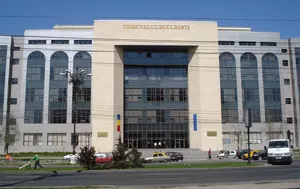Aproape 12.000 de persoane primeau pensii de serviciu în iunie. Magistrații aveau cea mai mare medie, de 25.613 lei