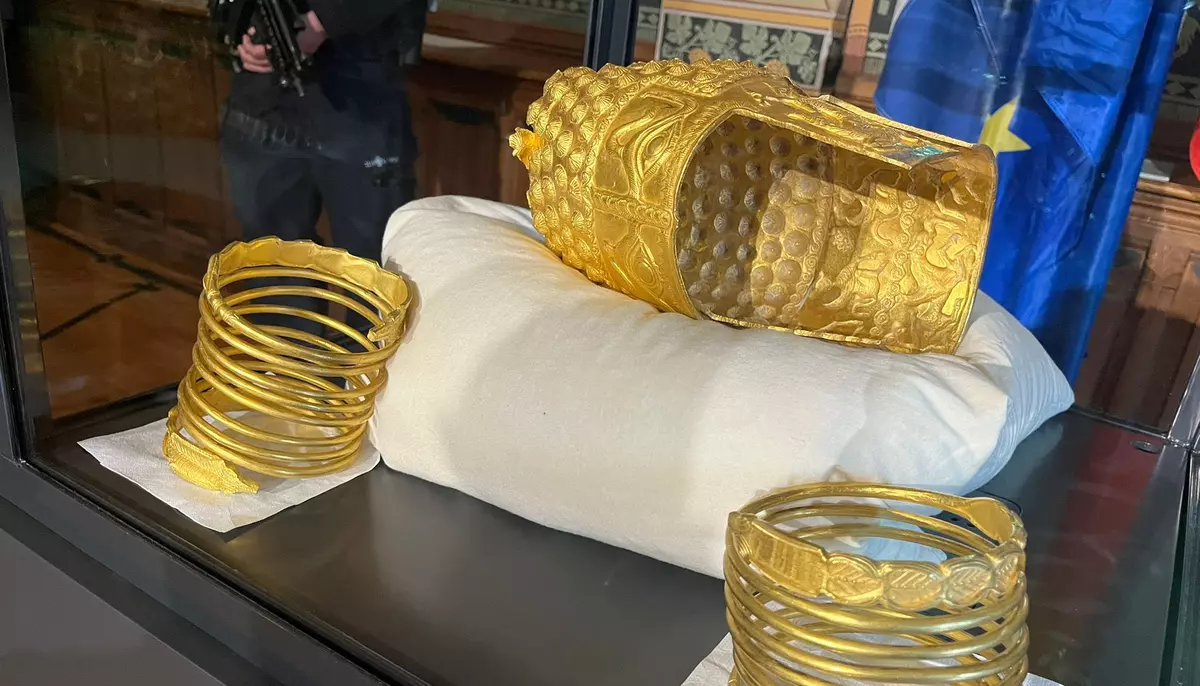 Coiful de la Coțofenești și brățările dacice revin în România. Când și unde pot fi văzute