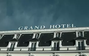 Piața hotelieră încetinește extinderea. Creșterea numărului de camere s-a redus cu 53% în primul semestru