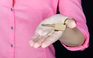 Prețurile apartamentelor cresc, iar cumpărătorii devin mai precauți. Tot mai mulți români amână decizia de achiziție