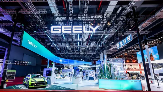 Geely vede metanolul drept soluție pentru mașinile viitorului. Ar putea concura cu bateriile 