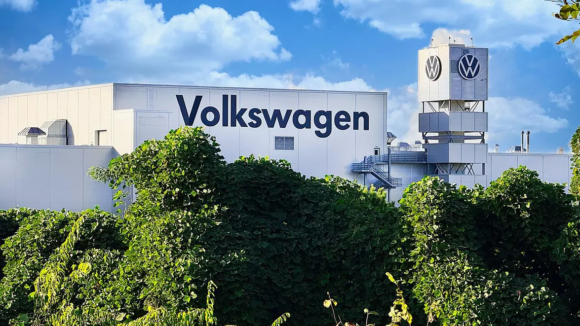 Volkswagen ar putea elimina încă 50.000 de locuri de muncă. Planurile de restructurare au declanșat proteste
