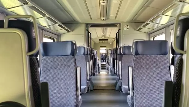 Primele 5 trenuri PESA intră în circulație. CFR Călători le trimite din București spre Brașov și Constanța