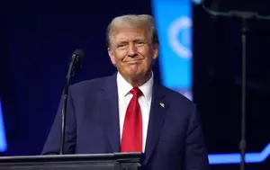 Ce acțiuni a mai cumpărat Donald Trump: Apple și Nvidia înaintea revenirii pieței. Tarifele ridică o problemă de încredere pe Wall Street