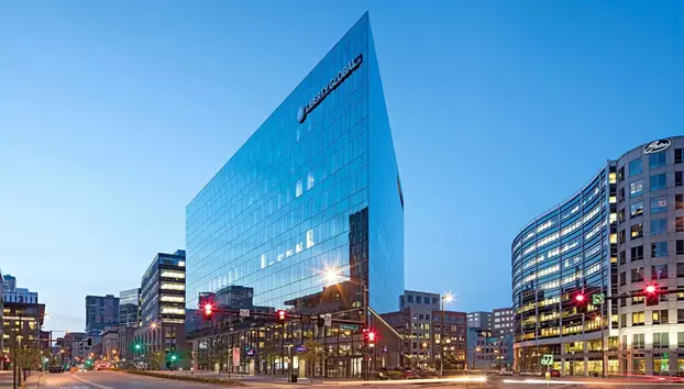 Gigantul Liberty Global reintră în România prin CloudXEdge. Noua platformă vizează transformarea digitală și aplicațiile de inteligență artificială