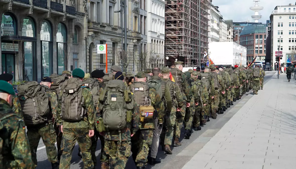 Germania introduce notificarea pentru plecările lungi ale bărbaților cu vârste cuprinse între 17 și 45 de ani