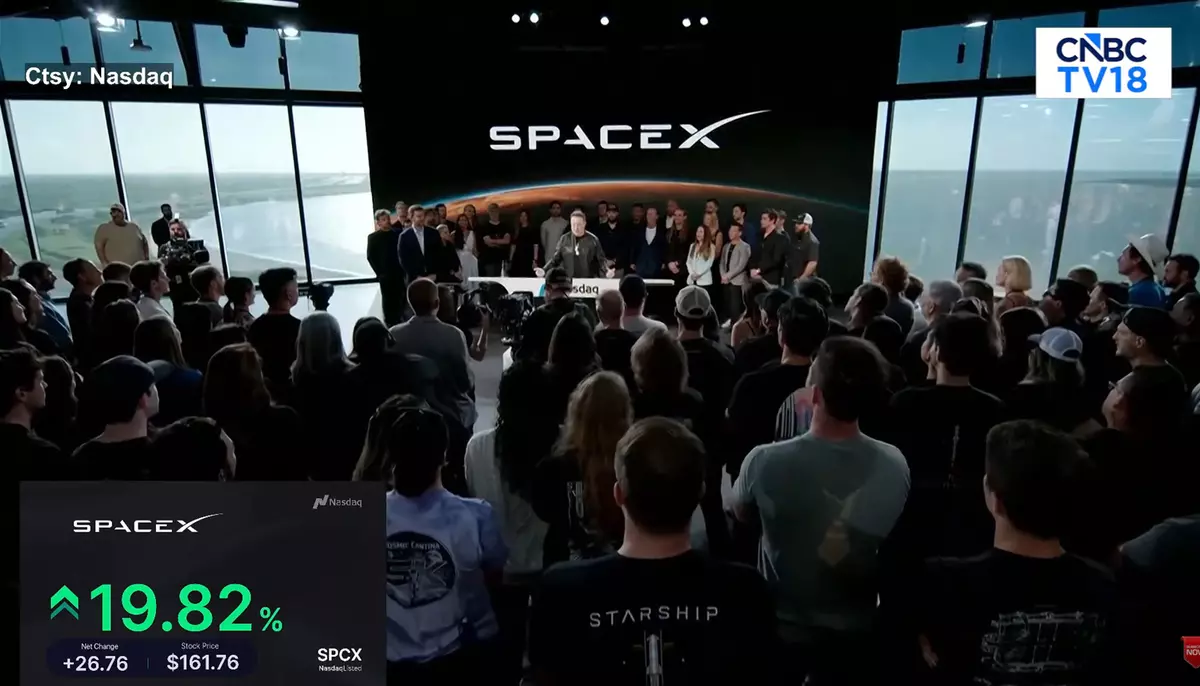 SpaceX este pe piață. A început tranzacționarea la 151,53 dolari/acțiune, făcându-l pe Elon Musk primul trilionar din istorie
