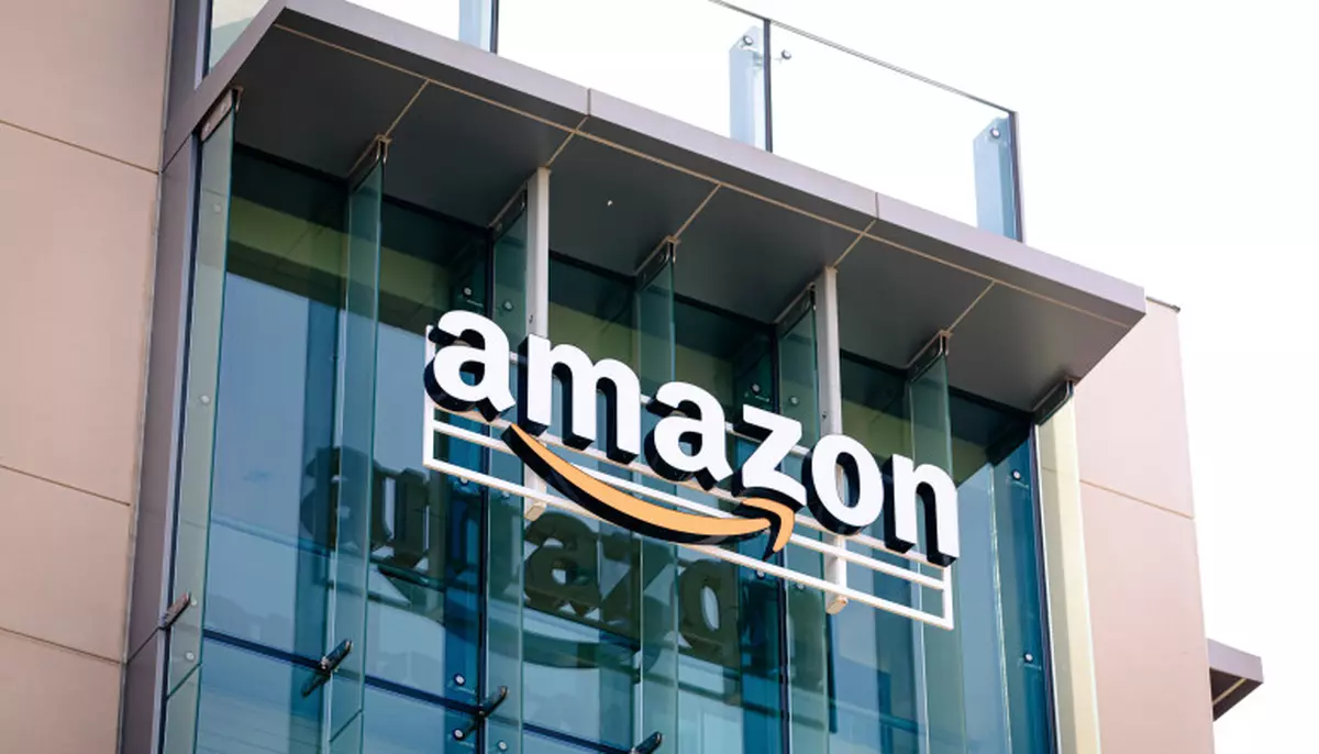 Amazon cere aprobarea autorităților pentru lansarea a 5.105 sateliți. Rețeaua va conecta direct telefoanele și alte dispozitive la sateliți