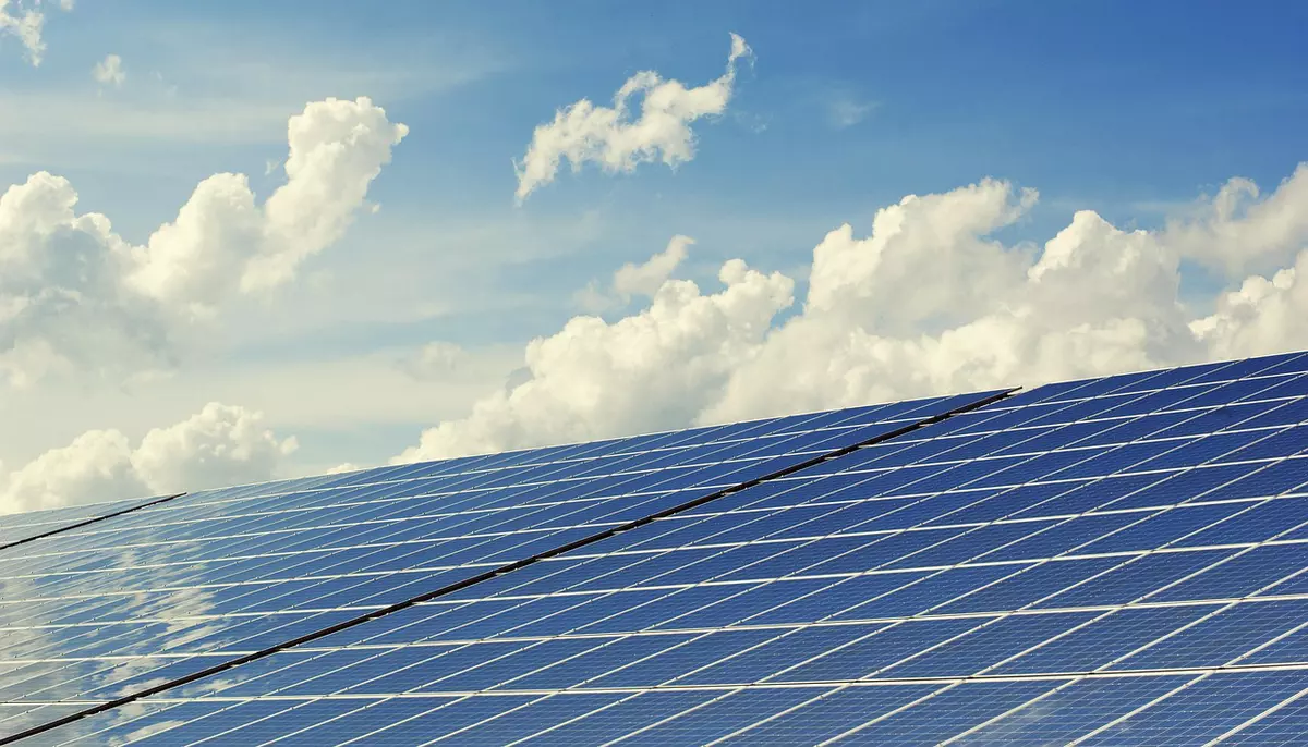 Energia solară atinge noi recorduri în SUA. A depășit cărbunele, în ciuda măsurilor luate de administrația Trump