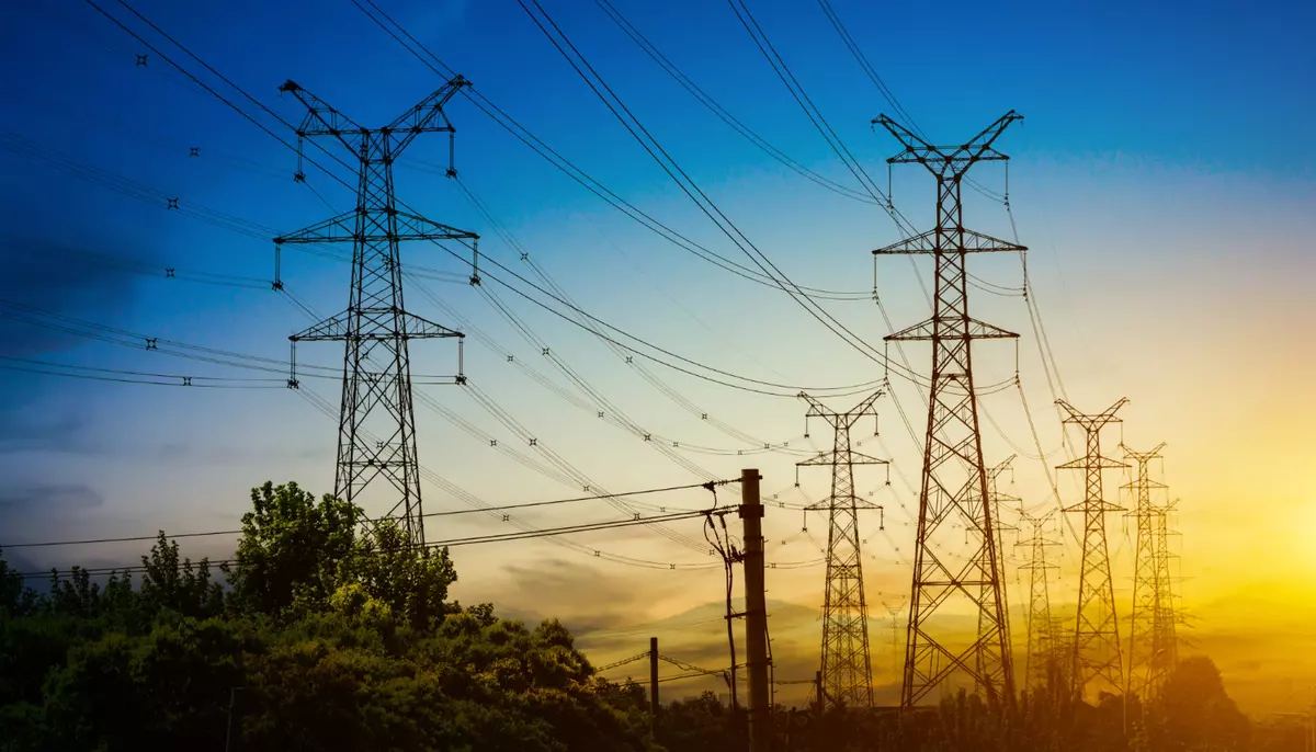Transelectrica menține sistemul energetic în siguranță, în pofida condițiilor dificile. Reducerea consumului compensează 11–13% din deficitul energetic înregistrat seara