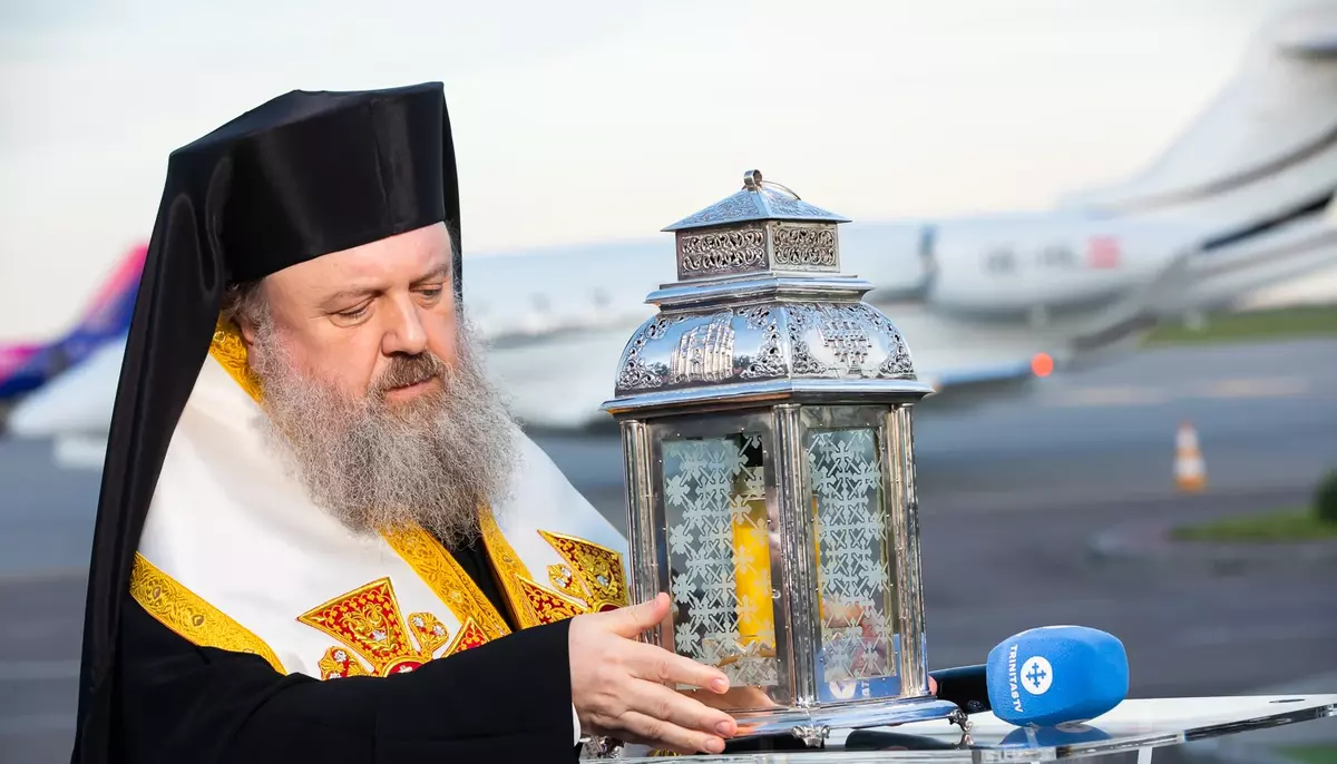 Din Ierusalim în România: transportul Luminii Sfinte în noaptea de Paște