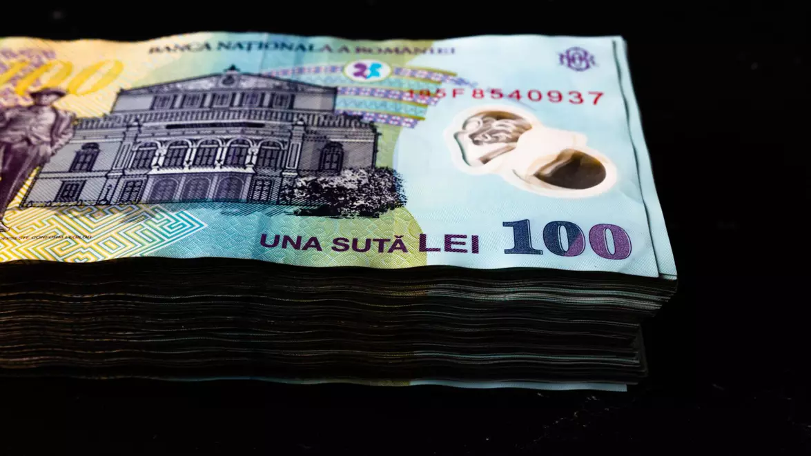 Cine câștigă de pe urma majorării salariului de bază minim? Statul este principalul beneficiar, iar IMM-urile ies în pierdere