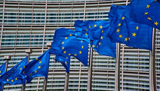 UE limitează riscul de scumpire a combustibililor. Noua piață a carbonului va avea controale mai dure asupra prețurilor