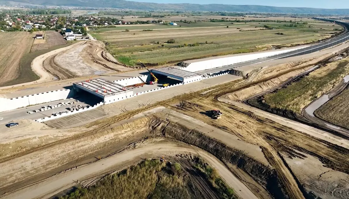 Umbrărescu duce pe A7 5.000 de muncitori și 1.000 de utilaje. Ținta din august poate decide banii din PNRR