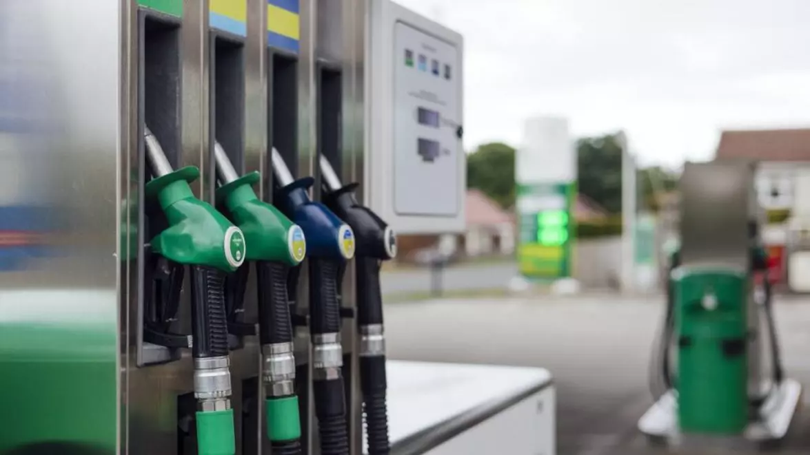 Carburanții, factori de influență direct asupra bugetului de stat. Taxele si accizele sunt aproape 70% din prețul final