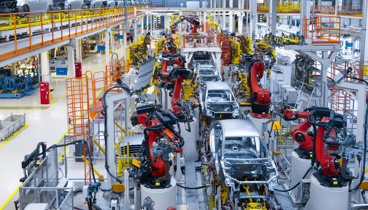 Industria auto din SUA renunță la componentele chinezești pentru mașinile conectate. Software-ul va fi interzis din 2027, iar hardware-ul din 2030