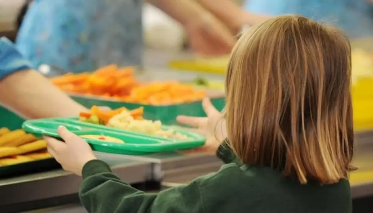 Model rar în România: o primărie produce alimente pentru programul de masă din școli